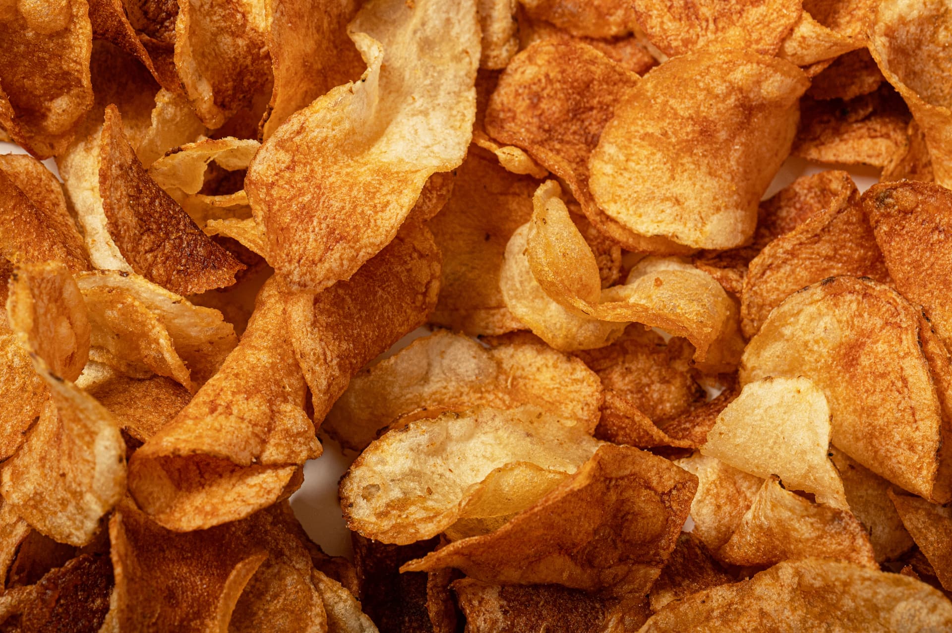 Close-up of golden brown kettle cooked chips